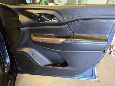 2019 GMC Acadia SLE-2