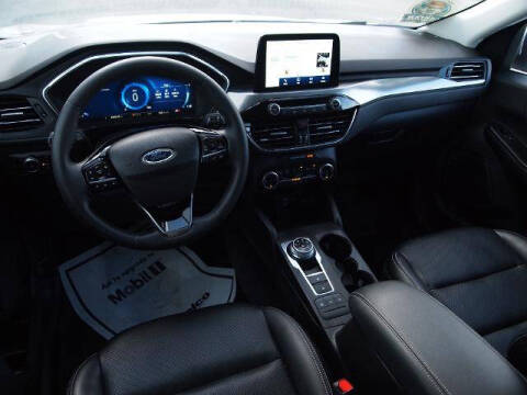 2022 Ford Escape Titanium