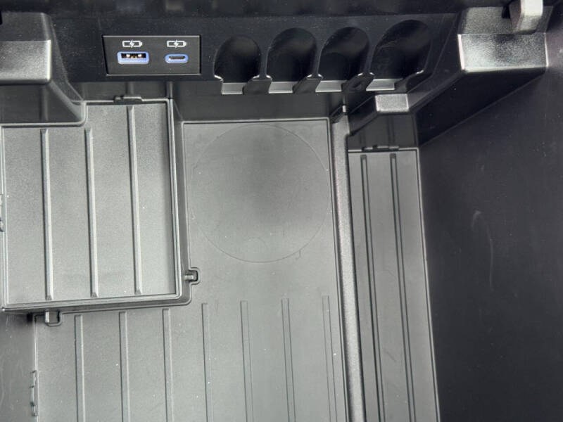 2024 Toyota Sequoia Capstone