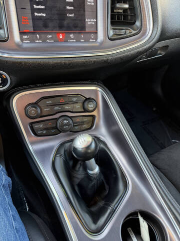 2018 Dodge Challenger 392 HEMI Scat Pack Shaker