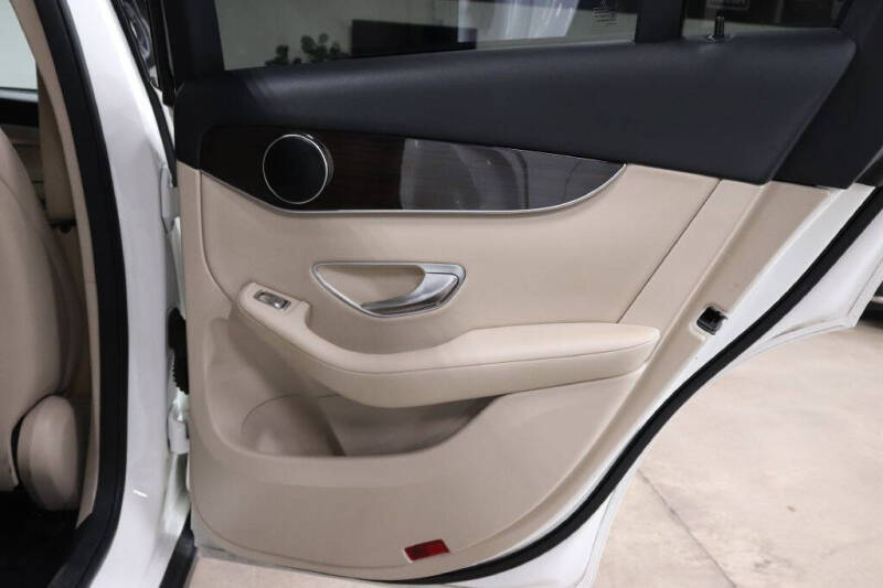 2016 Mercedes-Benz GLC GLC 300