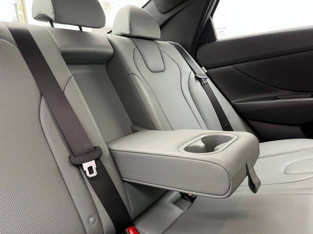 2025 Hyundai Elantra Hybrid Limited