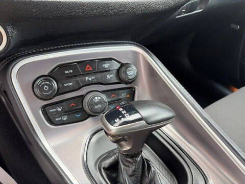 2021 Dodge Challenger SXT