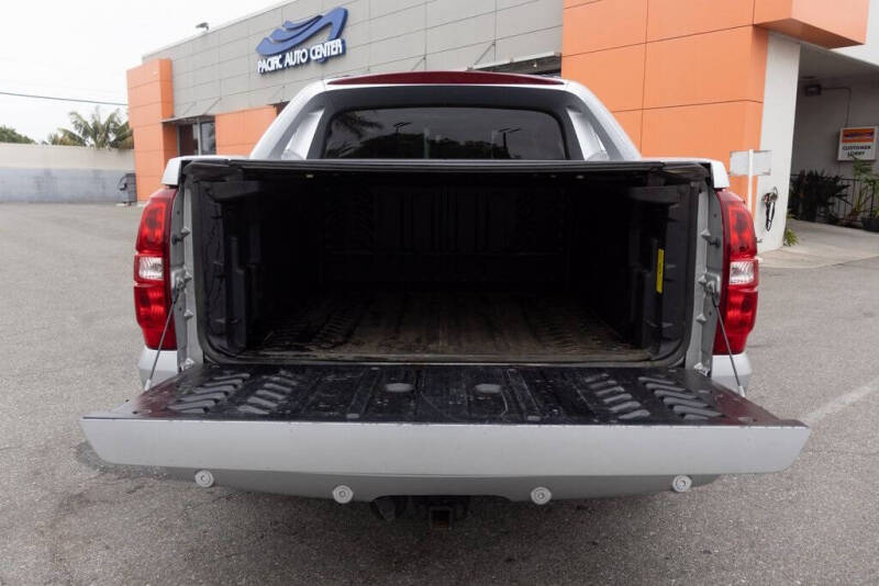 2013 Chevrolet Avalanche LTZ Black Diamond