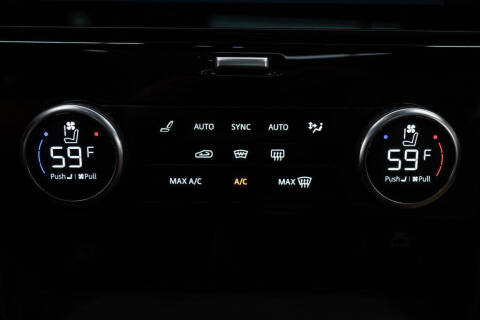 2023 Land Rover Discovery P300 S R-Dynamic