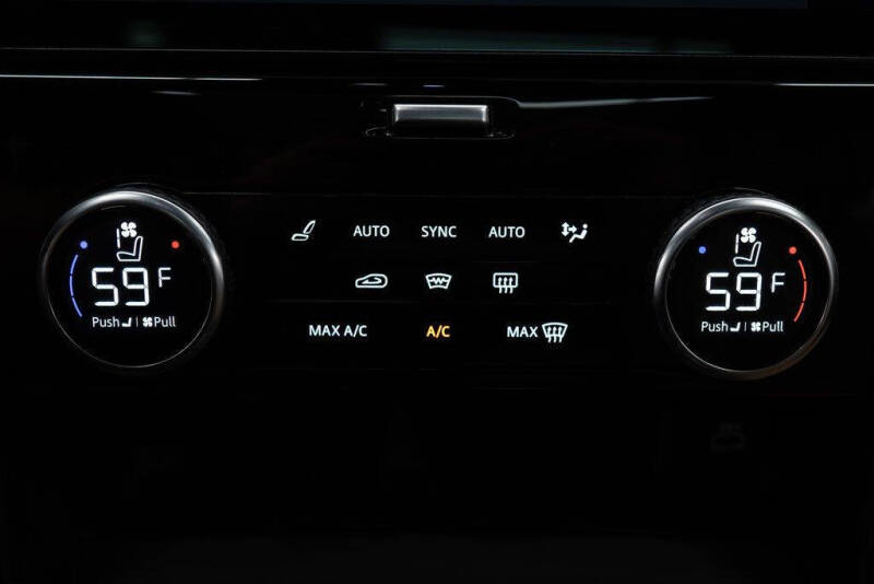 2023 Land Rover Discovery P300 S R-Dynamic