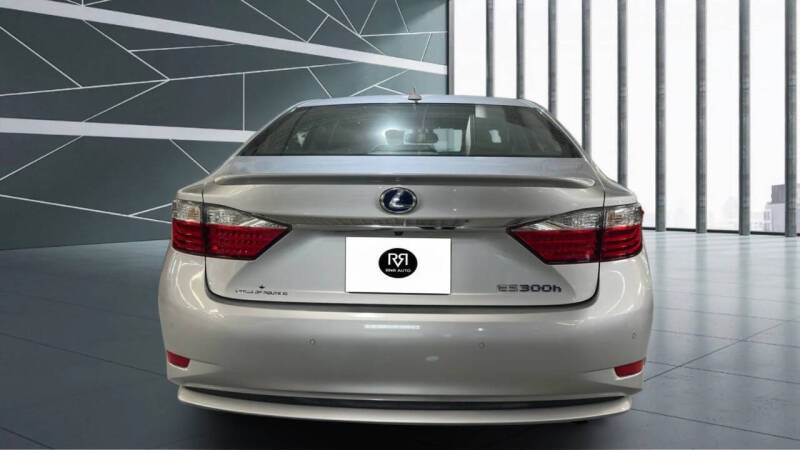 2013 Lexus ES 300h
