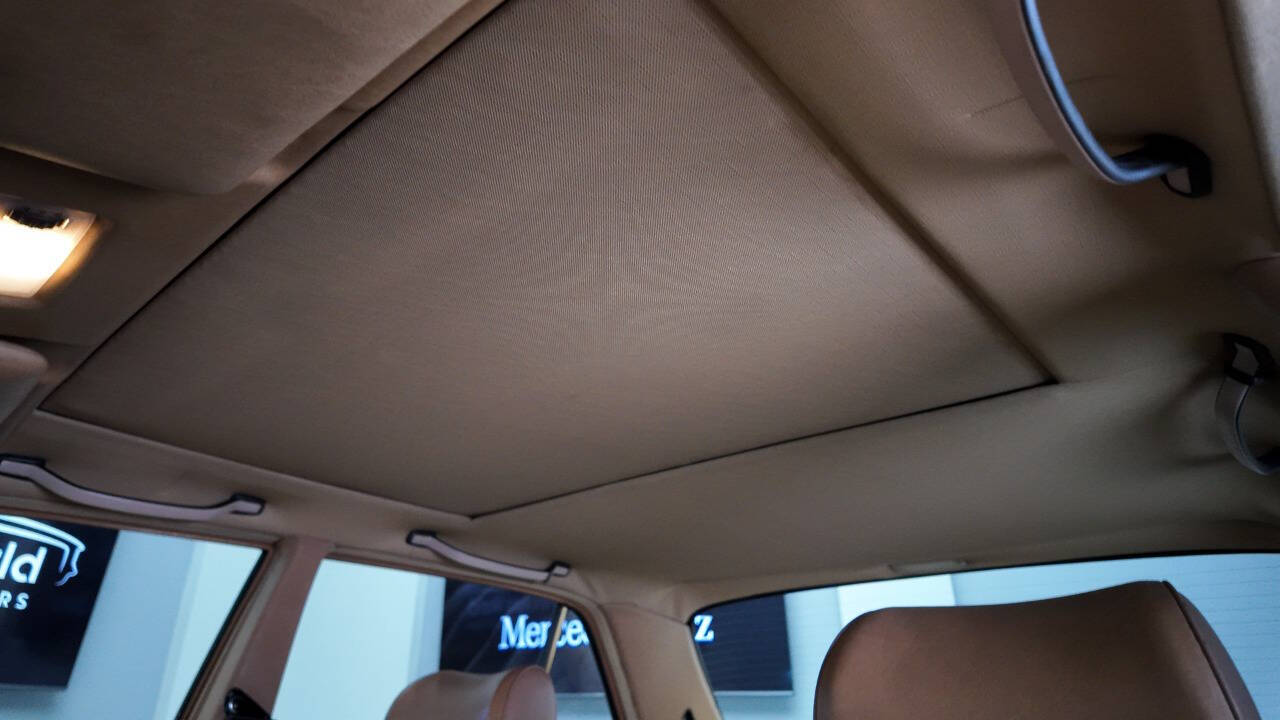 1983 Mercedes-Benz 240-Class 41