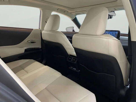 2025 Lexus ES 350
