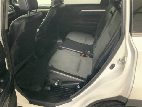 2018 Toyota Highlander LE