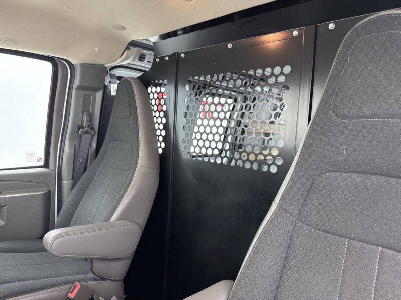 2024 Chevrolet Express 2500