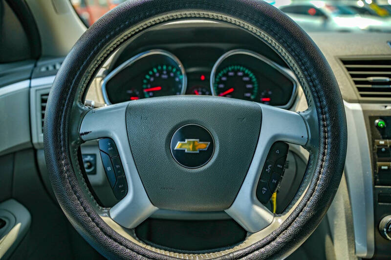 2011 Chevrolet Traverse LS