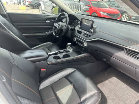 2020 Nissan Altima 2.5 SR