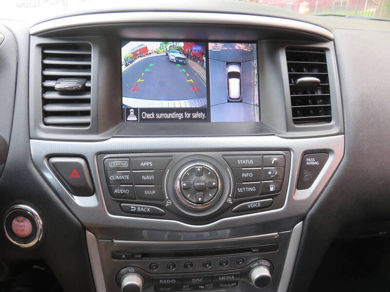 2018 Nissan Pathfinder SL