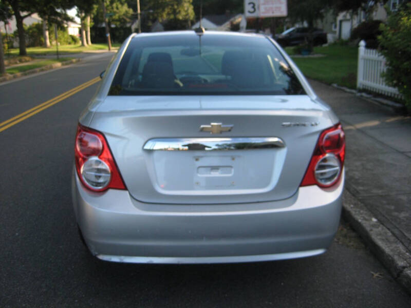 2016 Chevrolet Sonic LT Auto