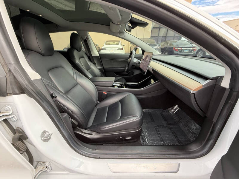 2019 Tesla Model 3 Standard Range Plus