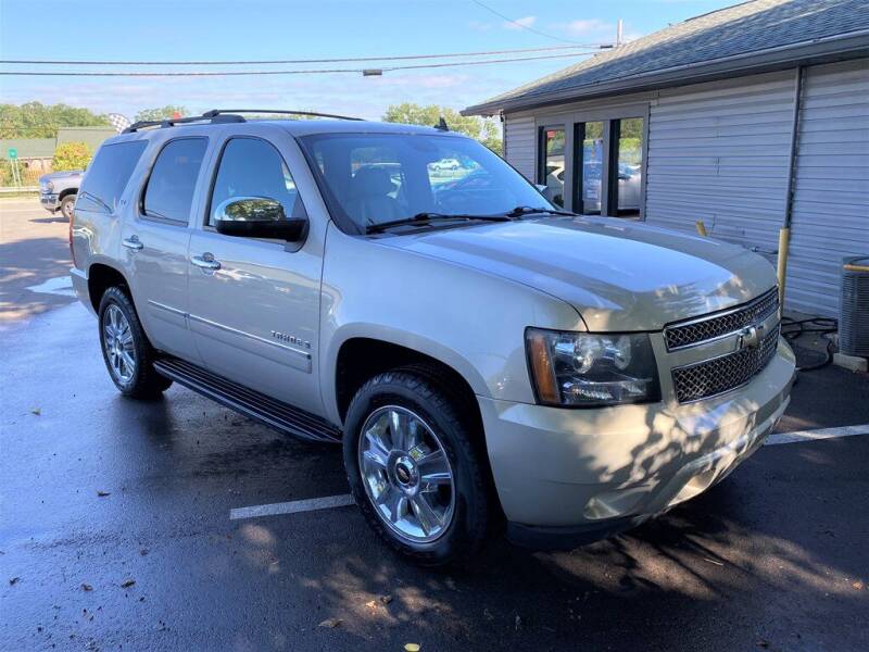 2009 Chevrolet Tahoe for sale at Queen City Classics in West Chester OH