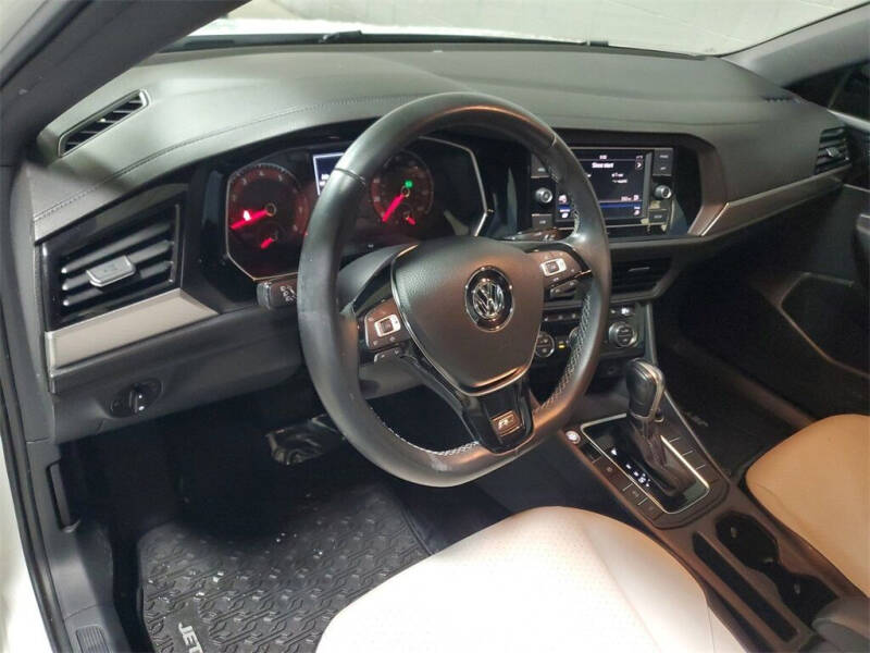 2019 Volkswagen Jetta R-Line