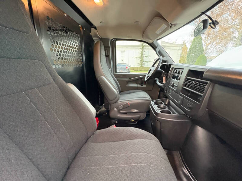 2024 GMC Savana 2500