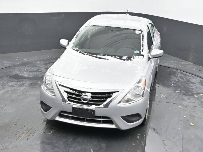2019 Nissan Versa S Plus