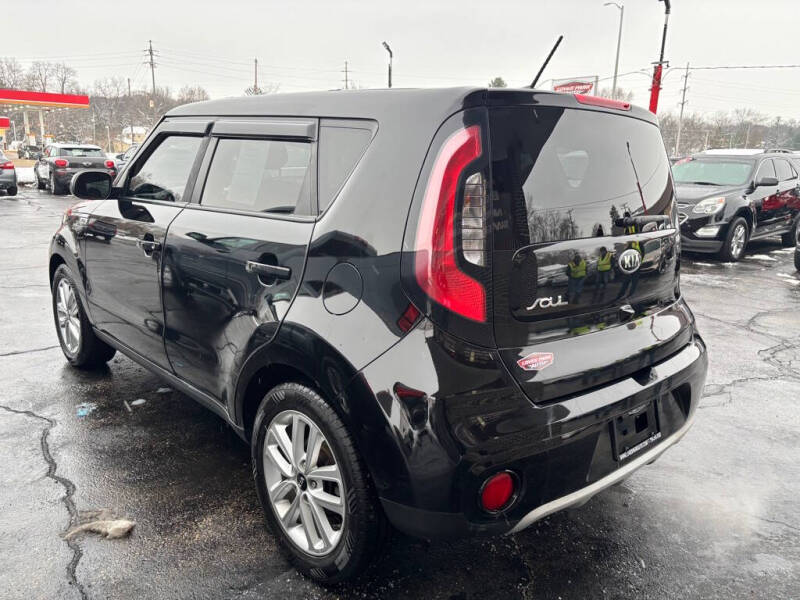2019 Kia Soul +