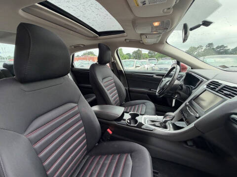 2014 Ford Fusion SE