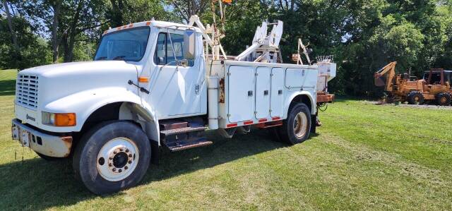 2001 International 4700 for sale at Knabenhans Motor Sales in Saint John, IN