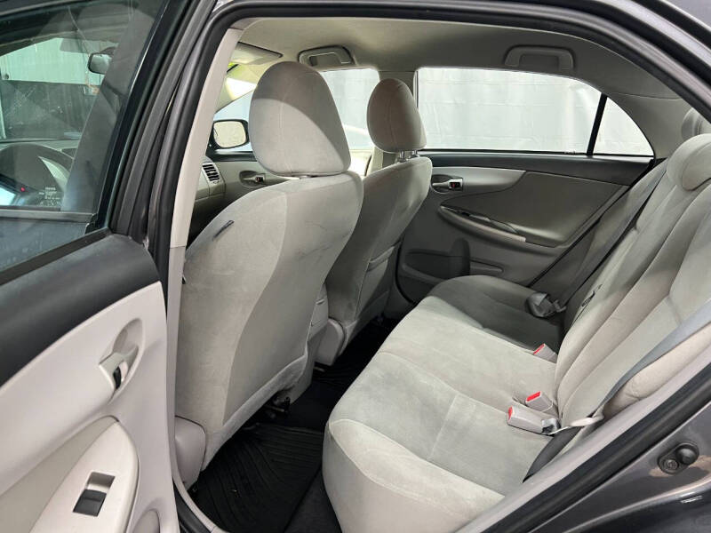 2012 Toyota Corolla LE