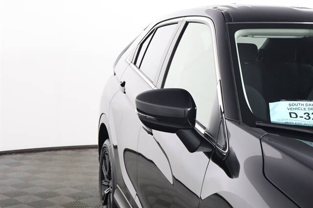 2023 Mitsubishi Eclipse Cross LE