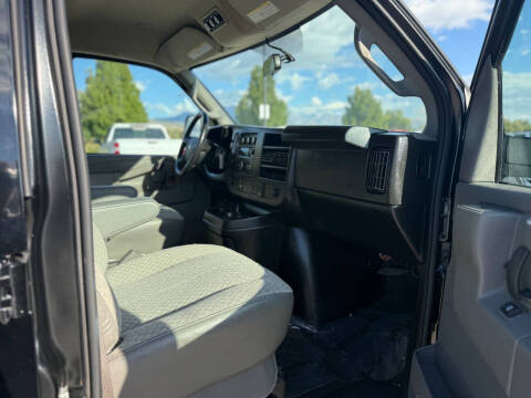 2023 Chevrolet Express LS 3500