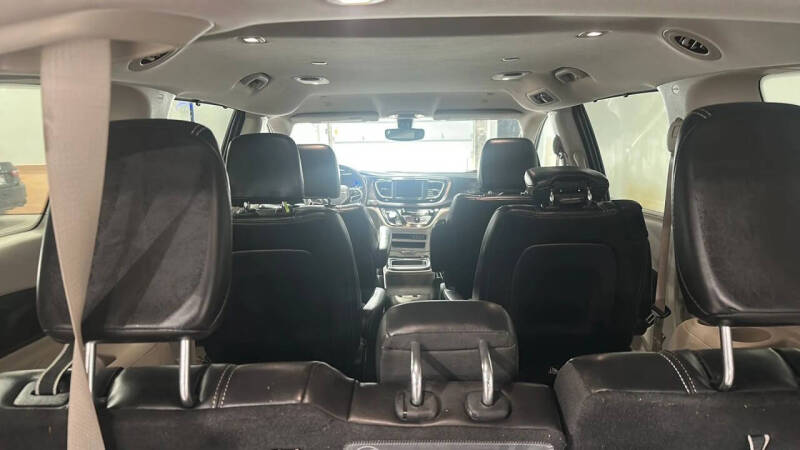 2021 Chrysler Voyager LXi