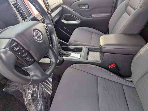 2022 Nissan Frontier SV