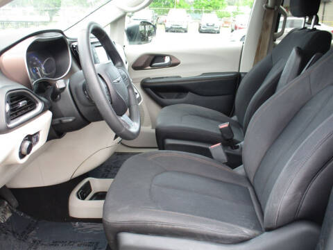 2017 Chrysler Pacifica LX