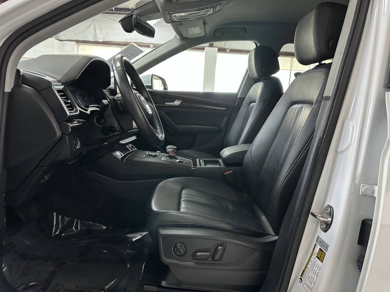 2019 Audi Q5 quattro Premium 45 TFSI