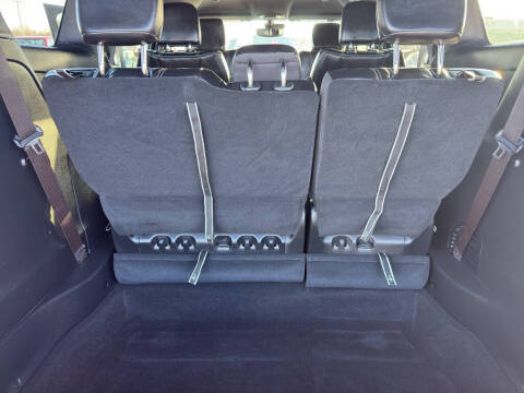 2025 Chrysler Voyager LX