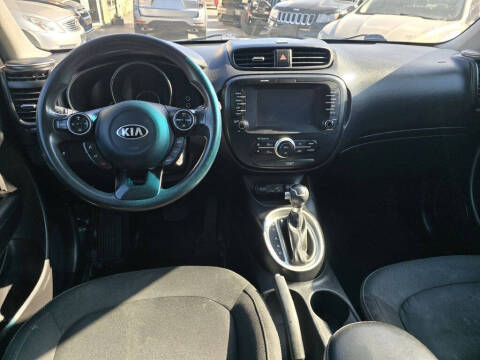 2018 Kia Soul +