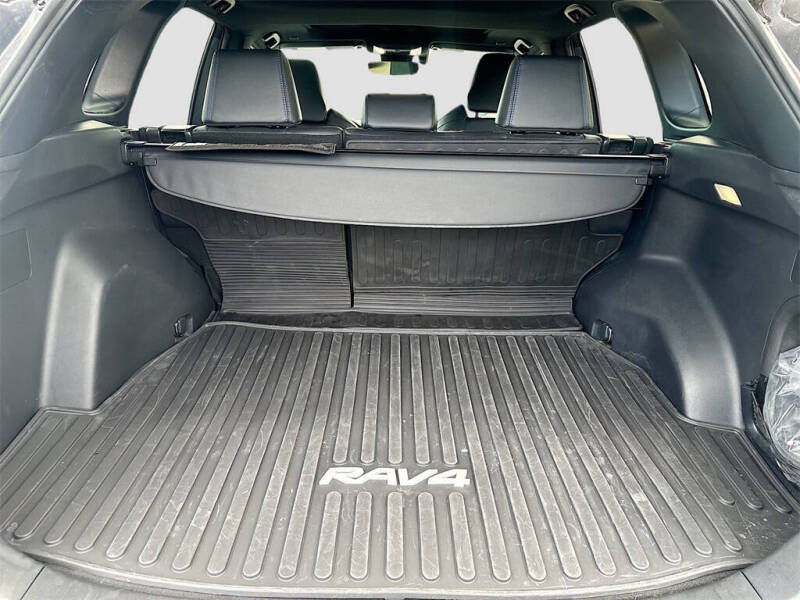 2025 Toyota RAV4 Hybrid XSE