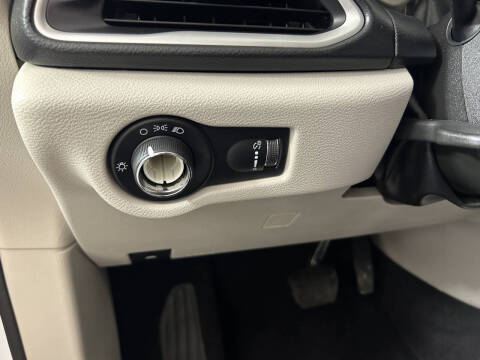 2021 Chrysler Voyager L