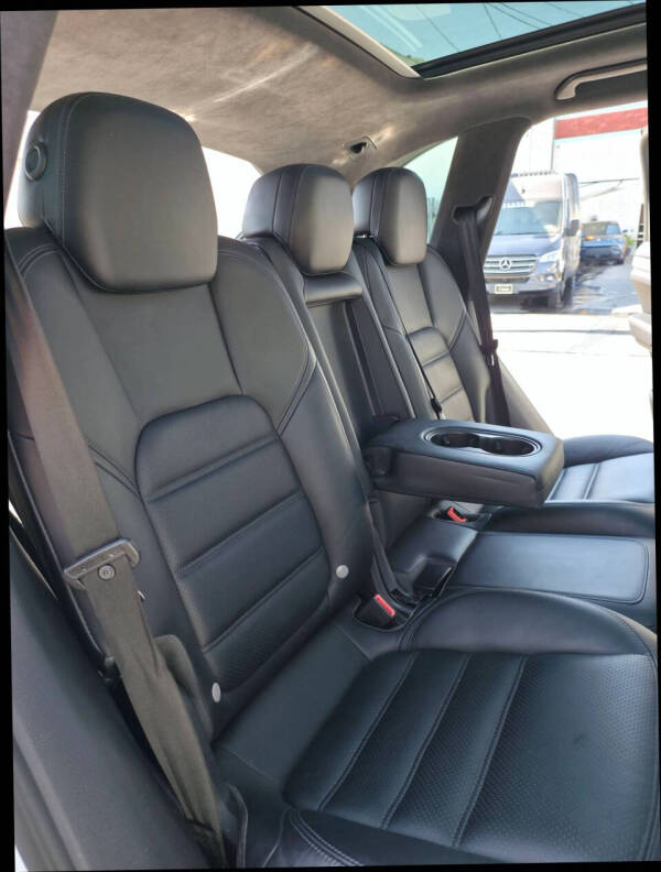 2015 Porsche Cayenne Turbo