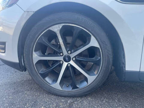 2016 Ford Taurus SHO