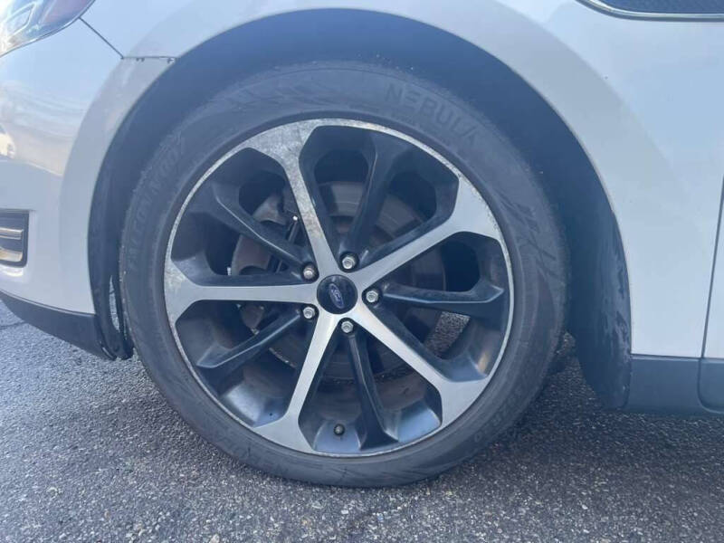 2016 Ford Taurus SHO