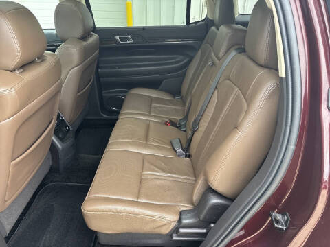 2017 Lincoln MKT Elite