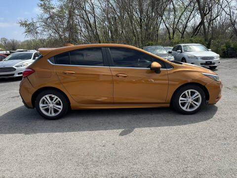 2017 Chevrolet Cruze LT Auto
