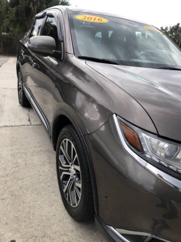 2016 Mitsubishi Outlander SE