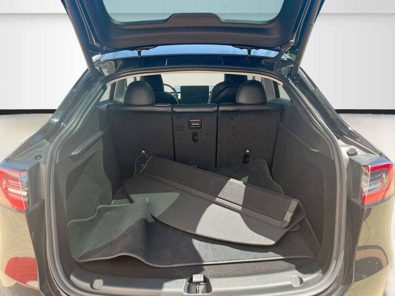 2024 Tesla Model Y Long Range