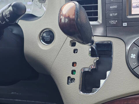 2014 Toyota Sienna Limited 7-Passenger