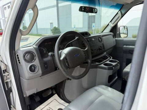 2012 Ford E-Series E-350 SD