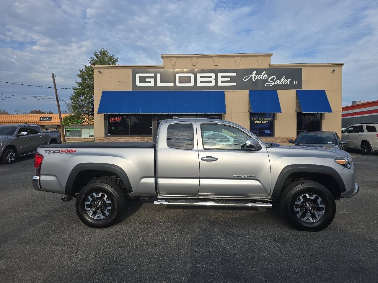 2016 Toyota Tacoma for sale at GLOBE AUTO SALES in Louisville, KY