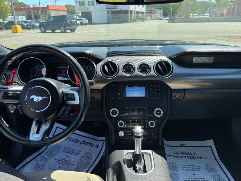 2020 Ford Mustang EcoBoost