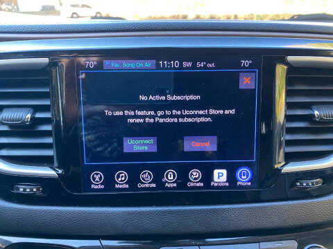 2017 Chrysler Pacifica Touring-L